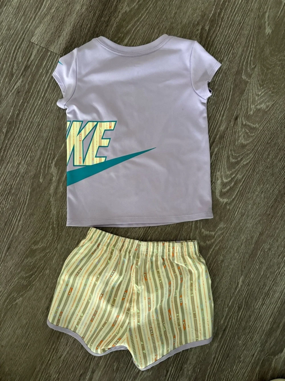 Girls Nike DRI-FIT Lavender and Teal Girls' Set Size 4 (XS) - Picture 7 of 7